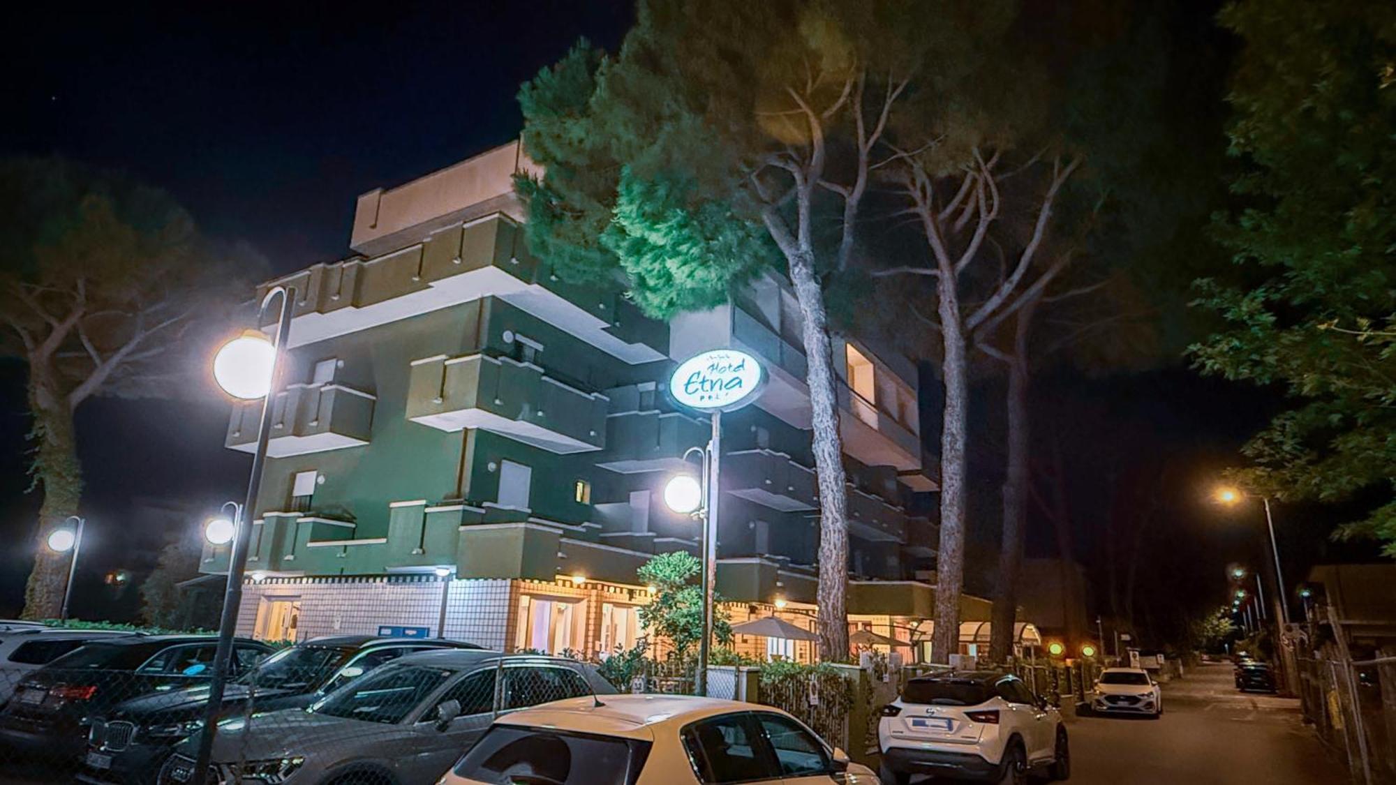 Hotel Etna Riccione Exterior foto